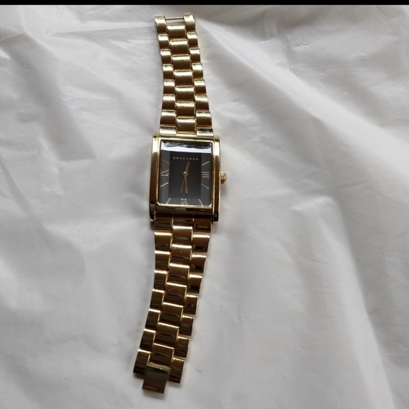 Sean John Gold Tone Stainless Steel 30mm Black Dial Quartz Tank Watch 3ATM - Picture 4 of 7